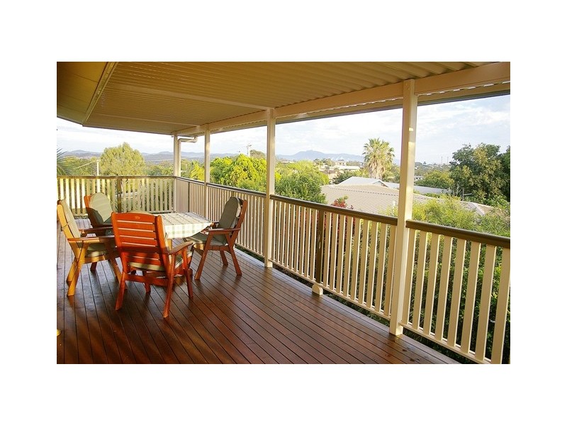 17 Vernon Road, Gladstone QLD 4680