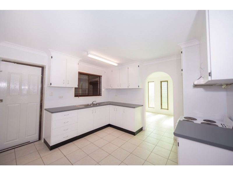 44 Gretel Drive, Clinton QLD 4680