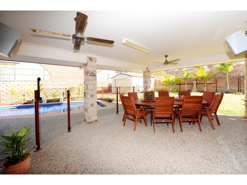 4 Julius Crescent, Clinton QLD 4680