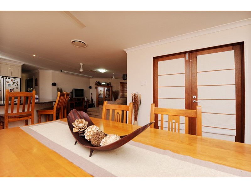 4 Julius Crescent, Clinton QLD 4680