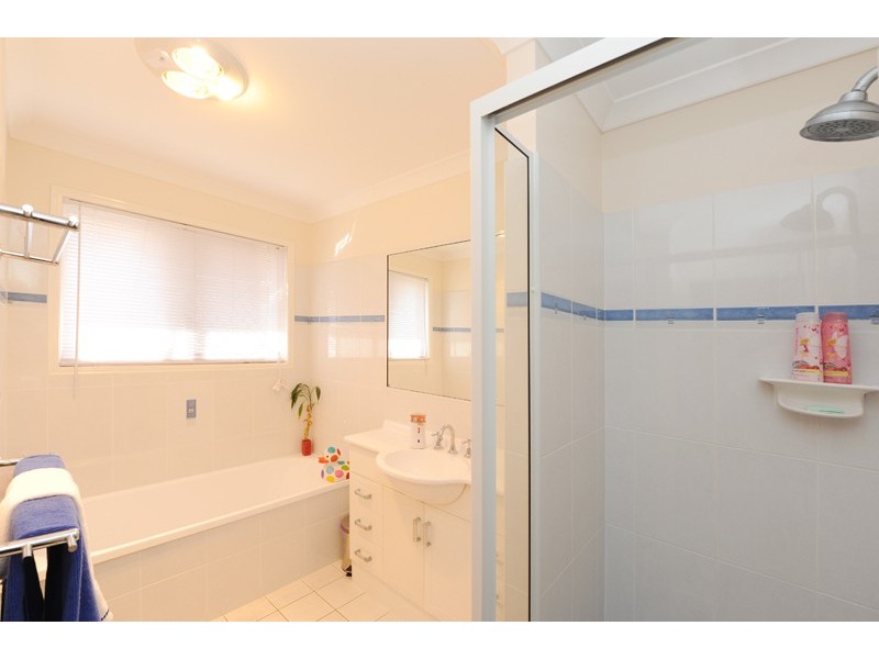 4 Julius Crescent, Clinton QLD 4680