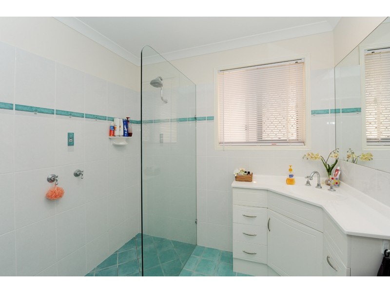 4 Julius Crescent, Clinton QLD 4680