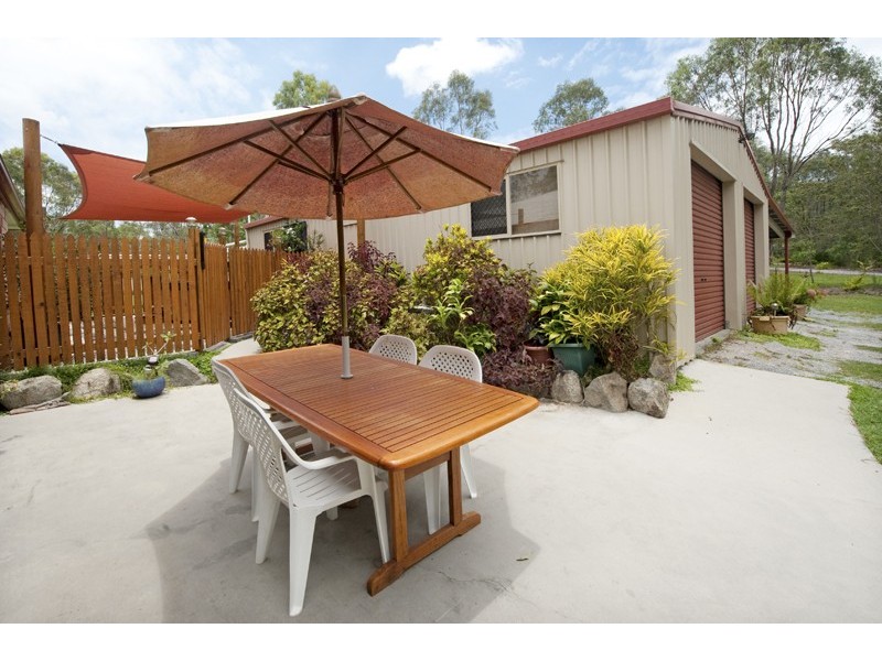 39 Flora, Beecher QLD 4680