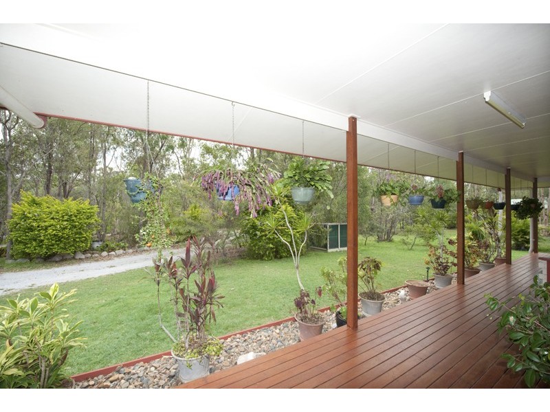 39 Flora, Beecher QLD 4680