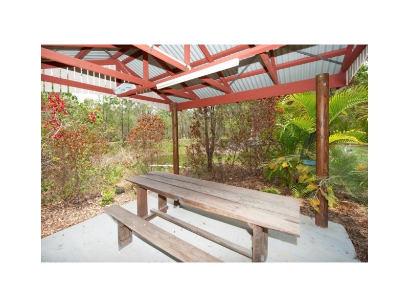 39 Flora, Beecher QLD 4680