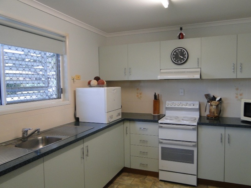 16 Erin Close, Gladstone QLD 4680