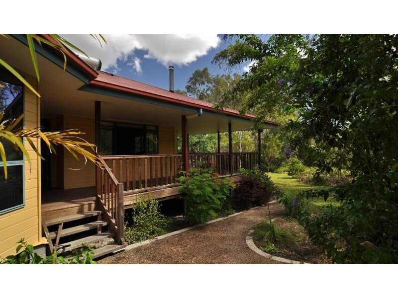 21 Lakeview Drive, Gin Gin QLD 4671