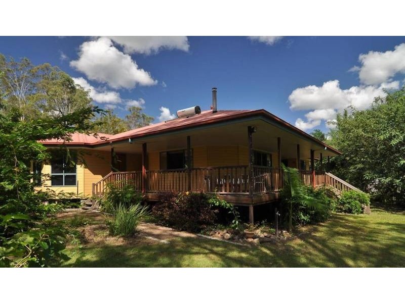 21 Lakeview Drive, Gin Gin QLD 4671