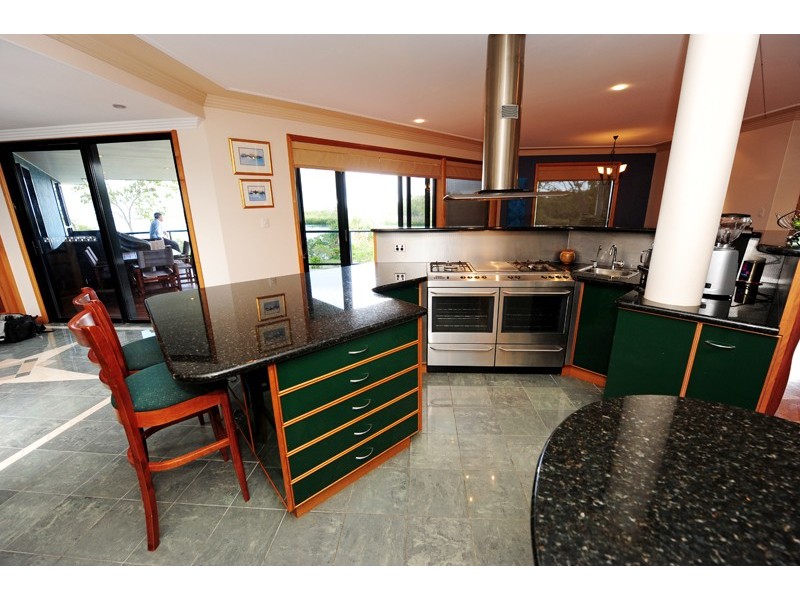 9 River Drive, Boyne Island QLD 4680