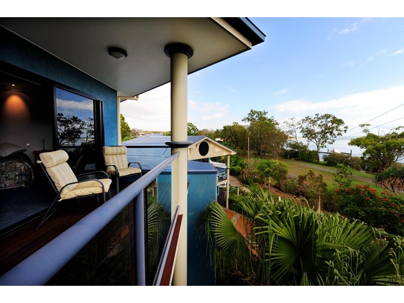 9 River Drive, Boyne Island QLD 4680