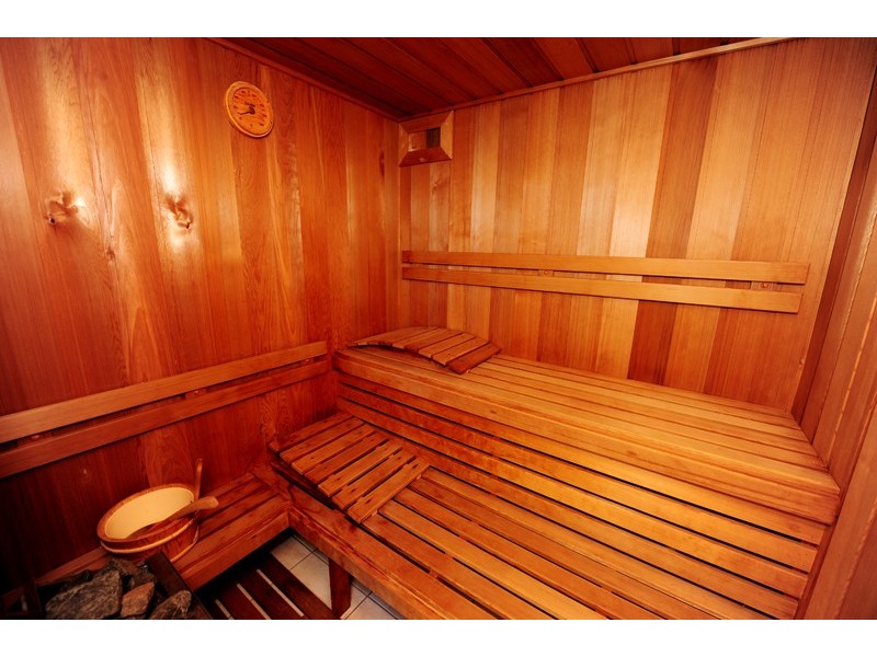 9 River Drive, Boyne Island QLD 4680