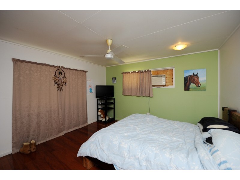 1 Peters Crescent, Gladstone QLD 4680