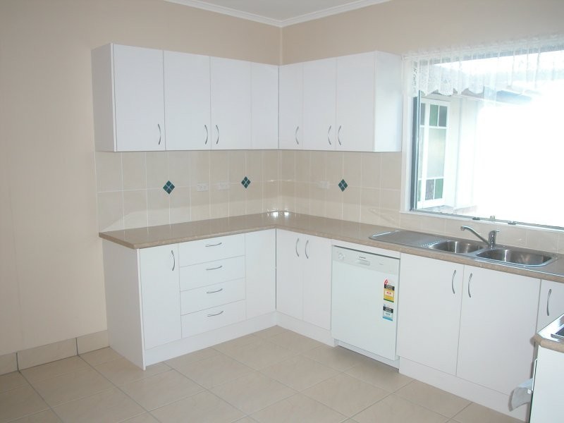 3 Yarroon Street, Gladstone City QLD 4680