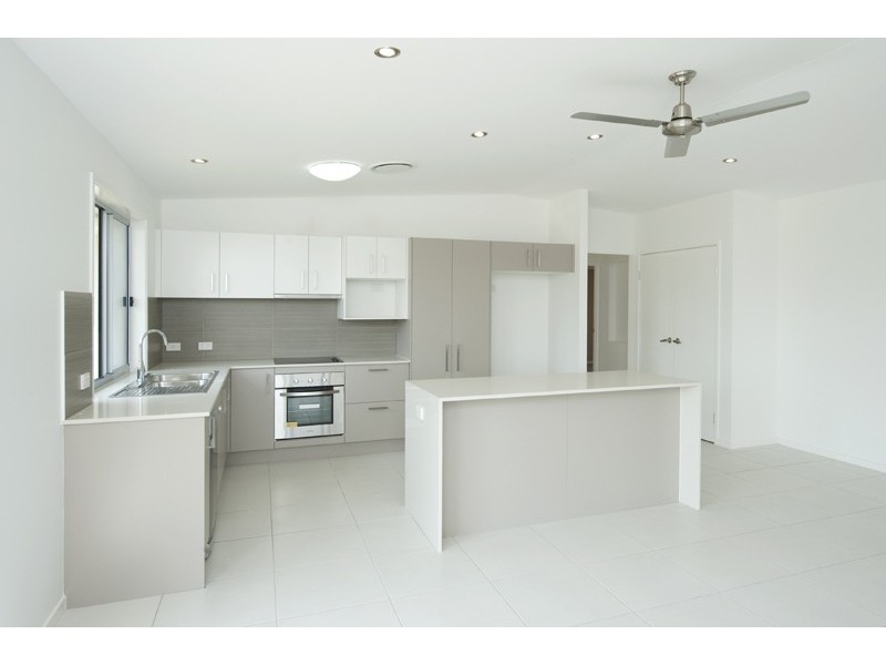 11 Iris Road, Gladstone QLD 4680