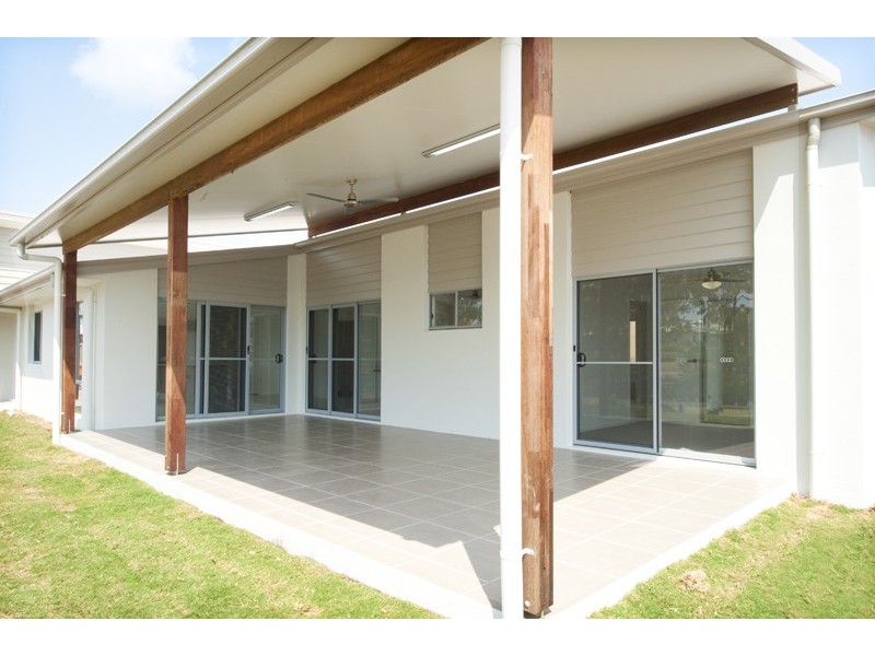 11 Iris Road, Gladstone QLD 4680