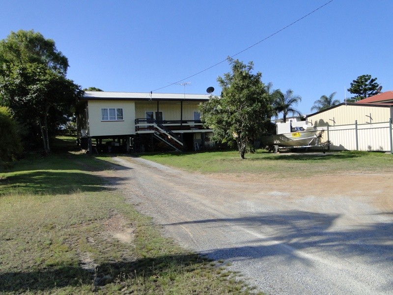 2 Murray Street, West Gladstone QLD 4680