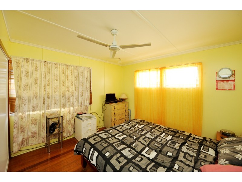 8 Larsen Street, Gladstone QLD 4680