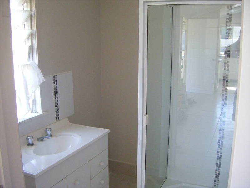 11 Pershouse Lane, Ambrose QLD 4695