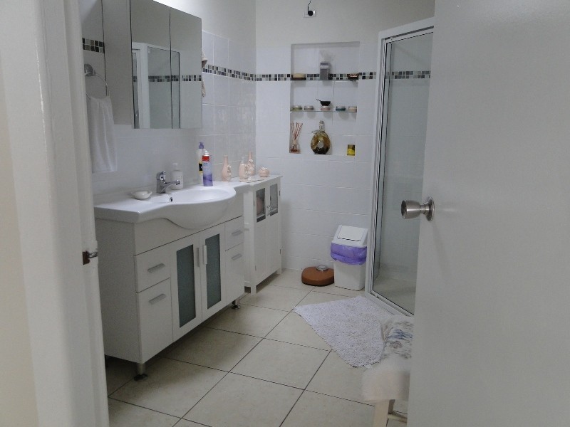 18 Walters Avenue, Gladstone QLD 4680