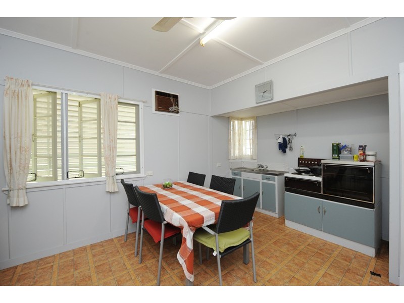 17 Friend Street, Barney Point QLD 4680