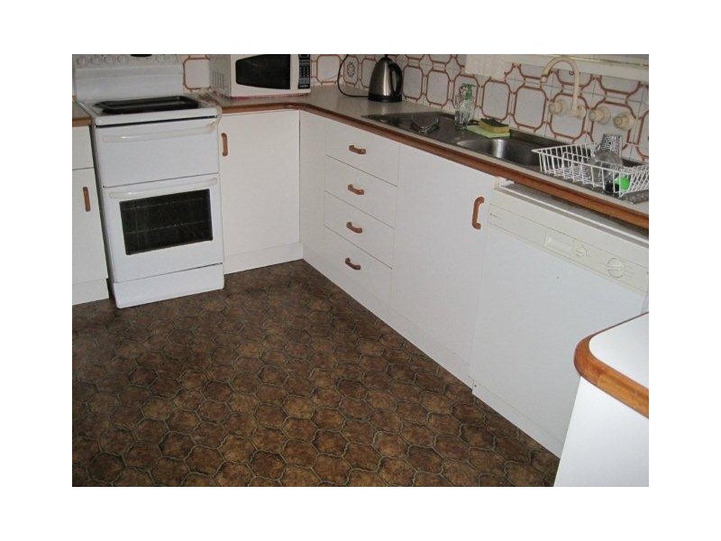 17 Jupiter Street, Gladstone QLD 4680