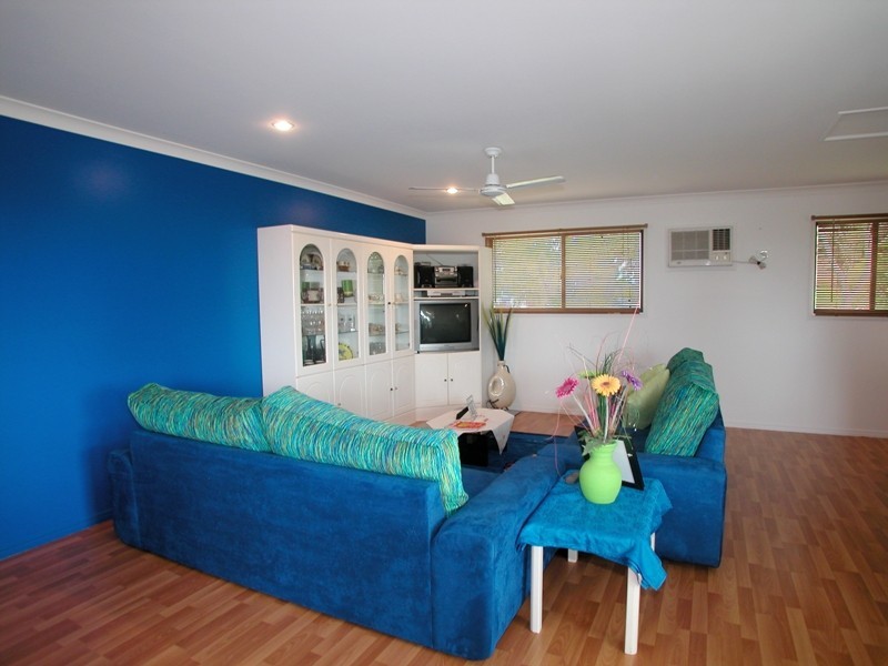 Units 1-5 / 33 Butler Street, New Auckland QLD 4680