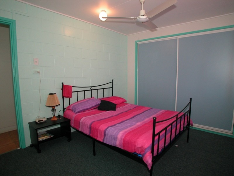 Units 1-5 / 33 Butler Street, New Auckland QLD 4680