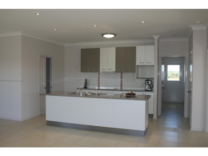 3 Honeyeater Court, Woodgate QLD 4660