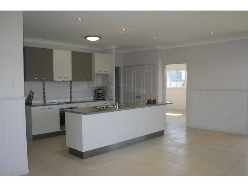 3 Honeyeater Court, Woodgate QLD 4660