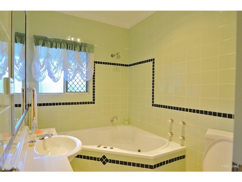 22 Dillon Road, Captain Creek QLD 4677