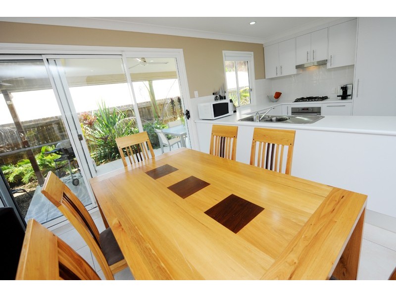 15 Eastwood Street, West Gladstone QLD 4680