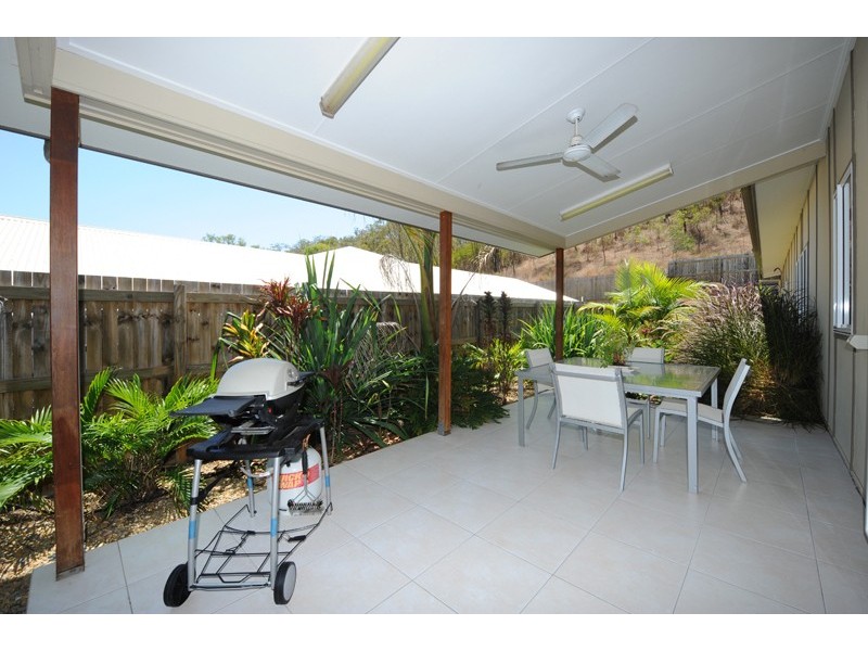 15 Eastwood Street, West Gladstone QLD 4680