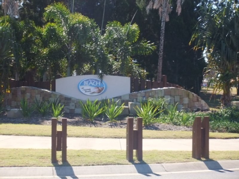 8 Barramundi Drive, Burrum Heads QLD 4659
