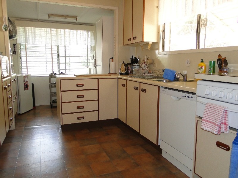 27 Hunter Street, Gladstone QLD 4680