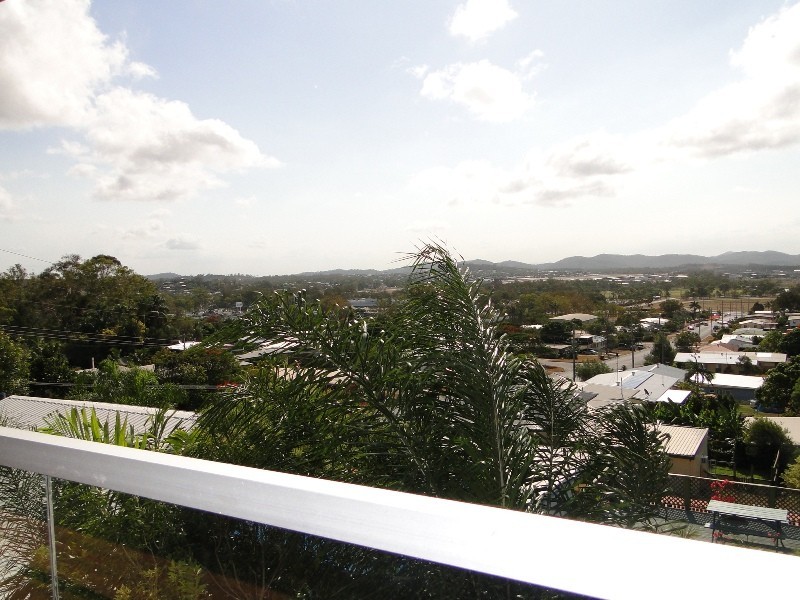 40 Paterson Street, West Gladstone QLD 4680