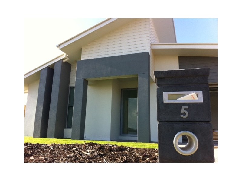 5 Carnarvon Parade, Gladstone QLD 4680