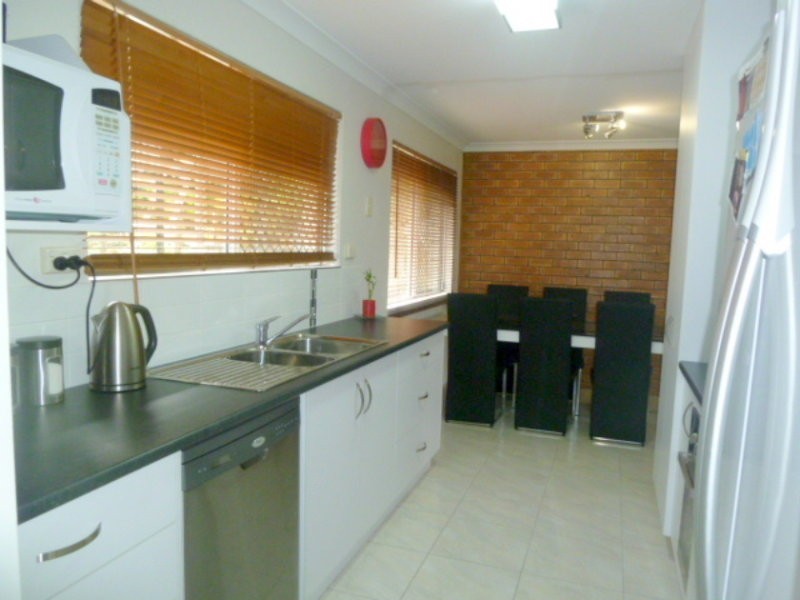 15 Carinya Drive, Clinton QLD 4680