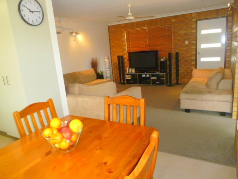 15 Carinya Drive, Clinton QLD 4680