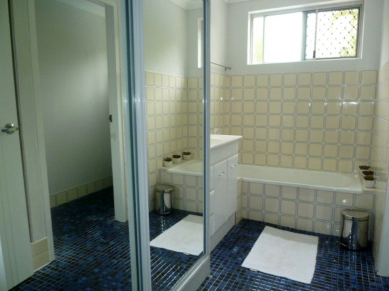 15 Carinya Drive, Clinton QLD 4680