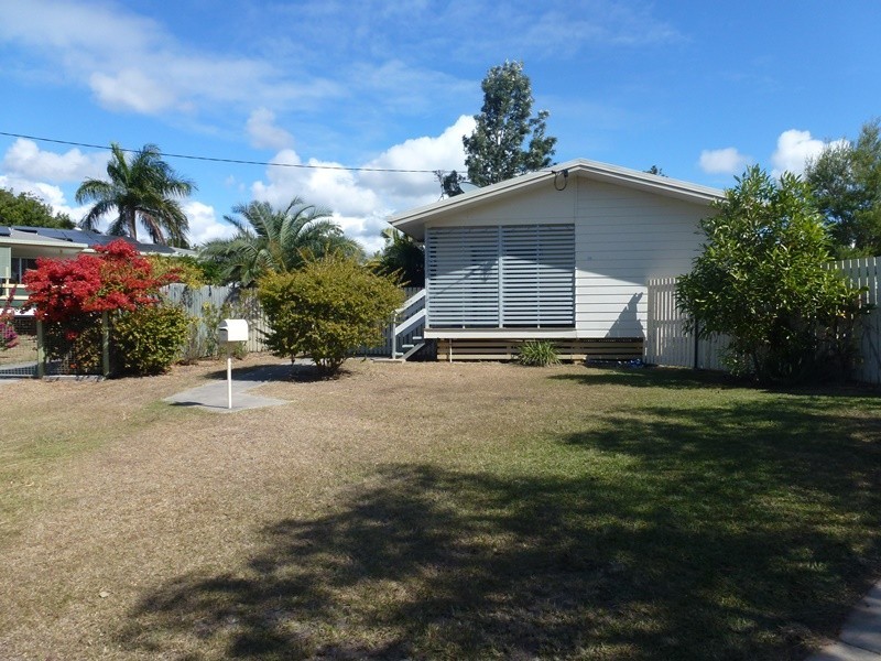 13 LUSCOMBE COURT, New Auckland QLD 4680