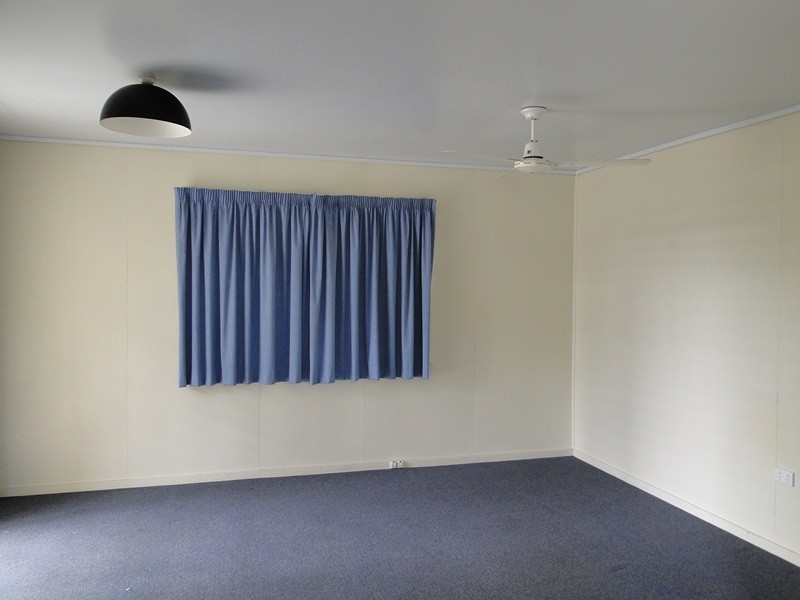 13 LUSCOMBE COURT, New Auckland QLD 4680