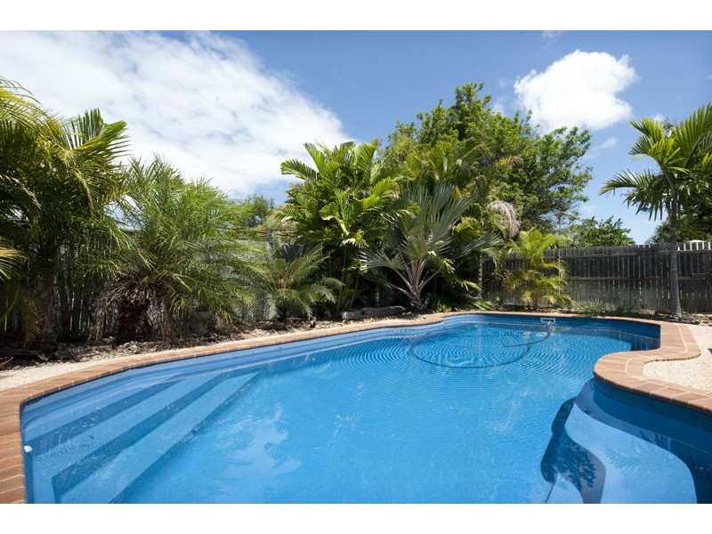 8 Brisbane Street, Barney Point QLD 4680