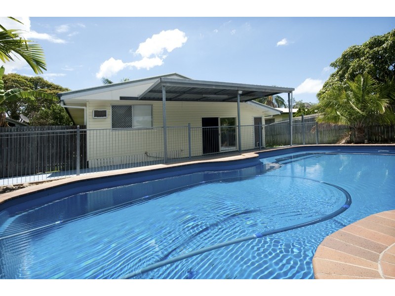 8 Brisbane Street, Barney Point QLD 4680