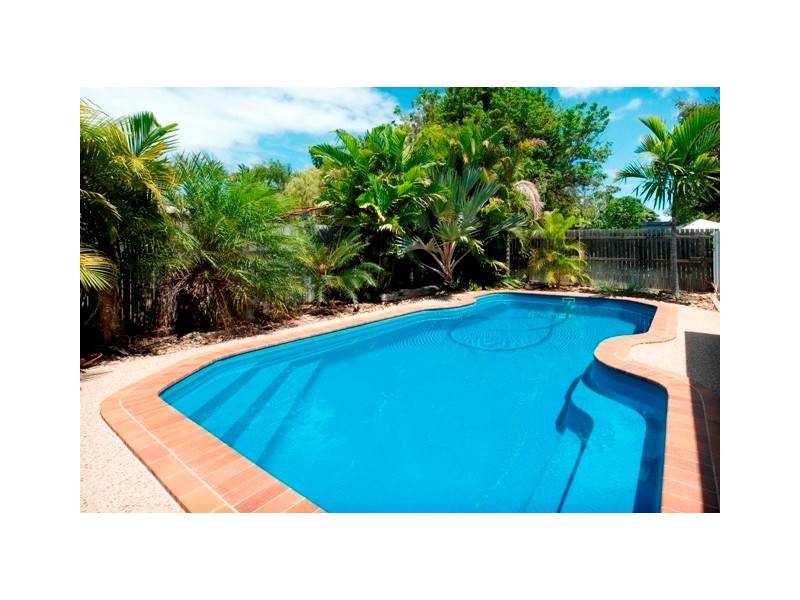 8 Brisbane Street, Barney Point QLD 4680