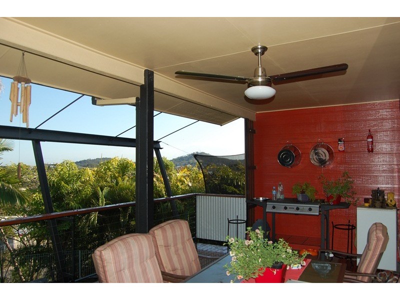 1 St Clements Close, Telina QLD 4680