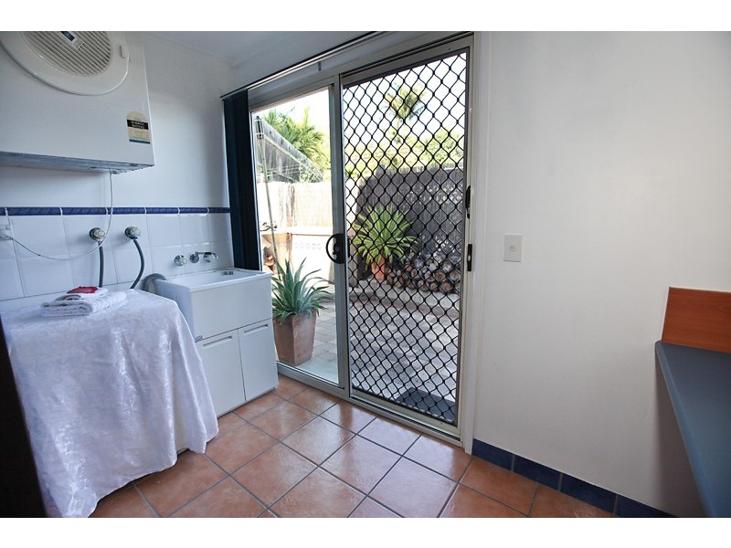 1 St Clements Close, Telina QLD 4680