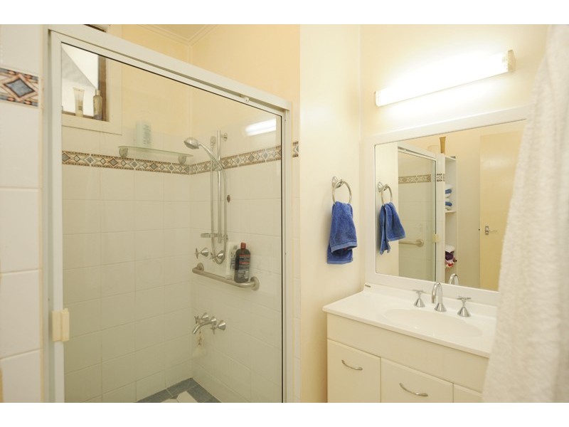 1A Rossella Street, West Gladstone QLD 4680