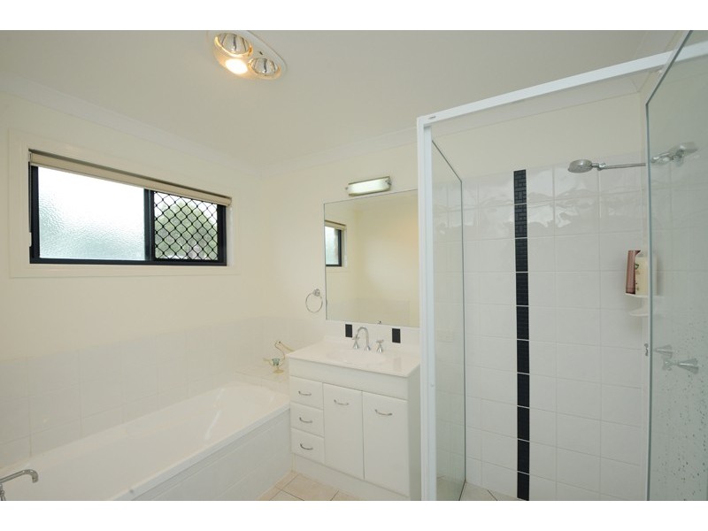 28B J Hickey Avenue, Clinton QLD 4680