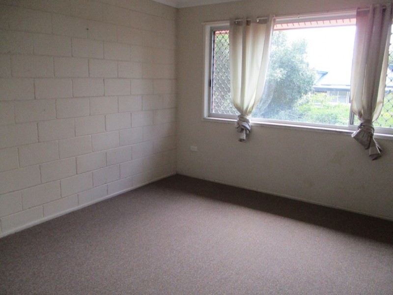 8/7 EDEN ST, South Gladstone QLD 4680