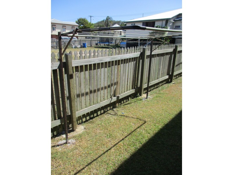 8/7 EDEN ST, South Gladstone QLD 4680